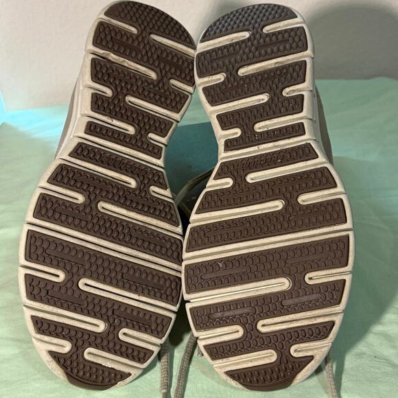 Skechers Elite Memory Foam women’s sz 6. Stone Brown walking shoes. See defect. - Picture 7 of 9